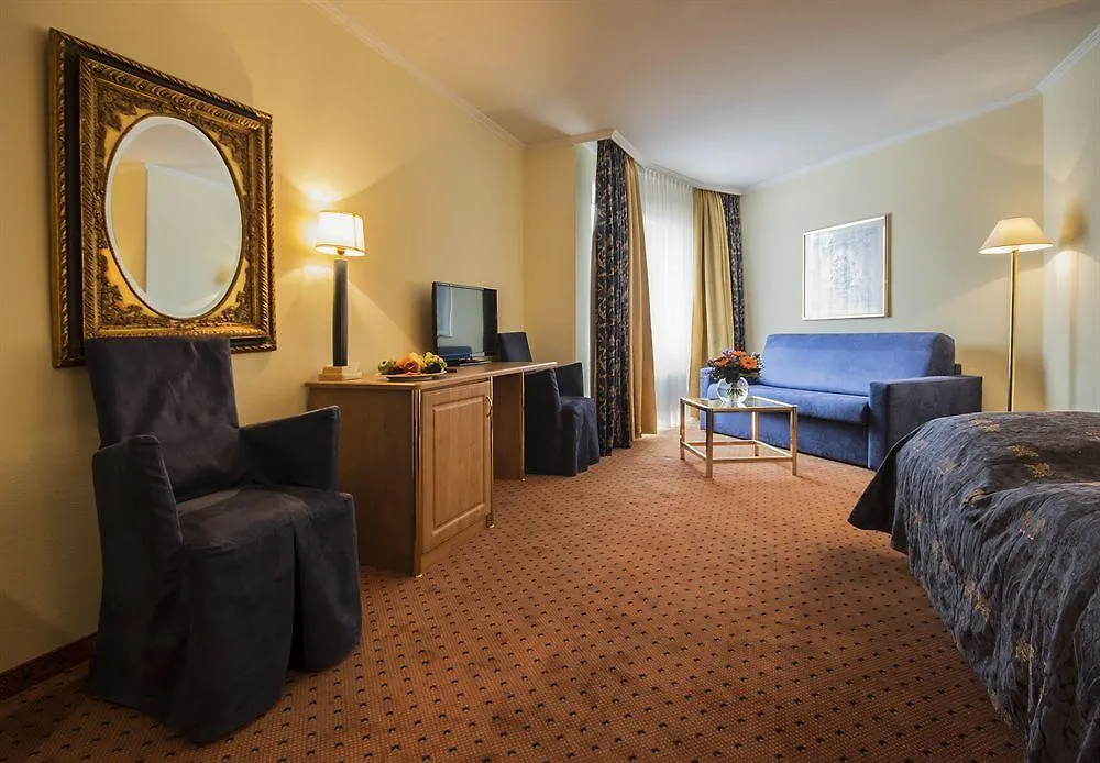 Awa Hotel Monaco di Baviera 4*,