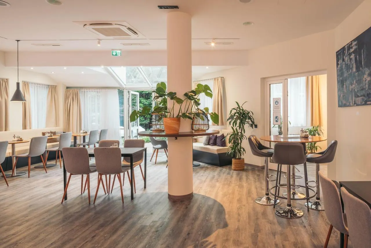 Awa Hotel München