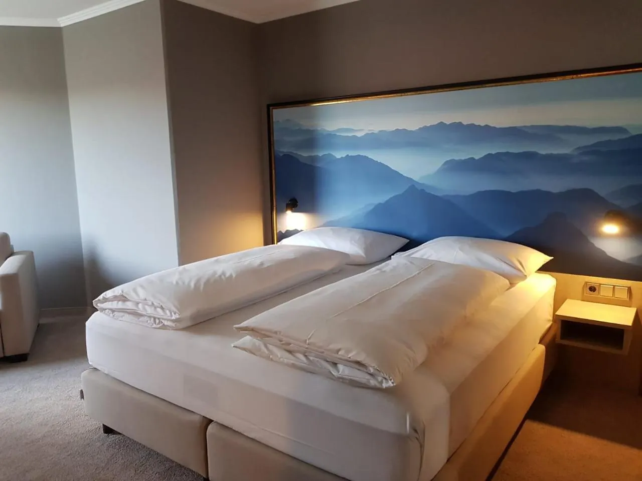 Awa Hotel München